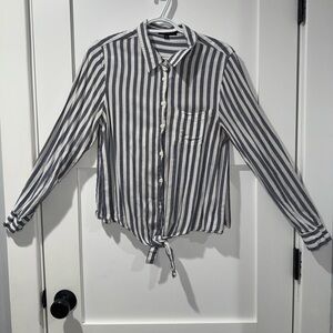 Velvet Heart Striped Tie Front Long Sleeve Button Up Shirt - Women’s Medium